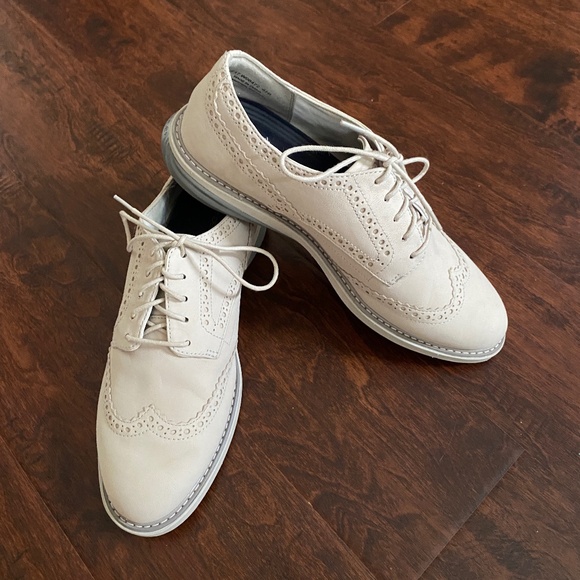 COLE HAAN Shortwing Beige Nubuck Wingtip Oxfords Size 8.5 - Picture 1 of 13